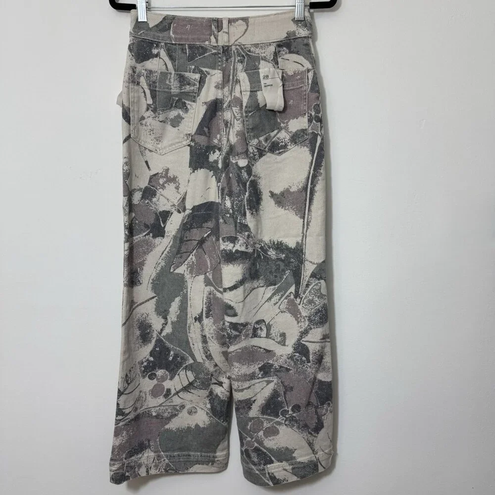 Pilcro Gray and Cream Abstract Women's Flare Jeans - Picture 7 of 12